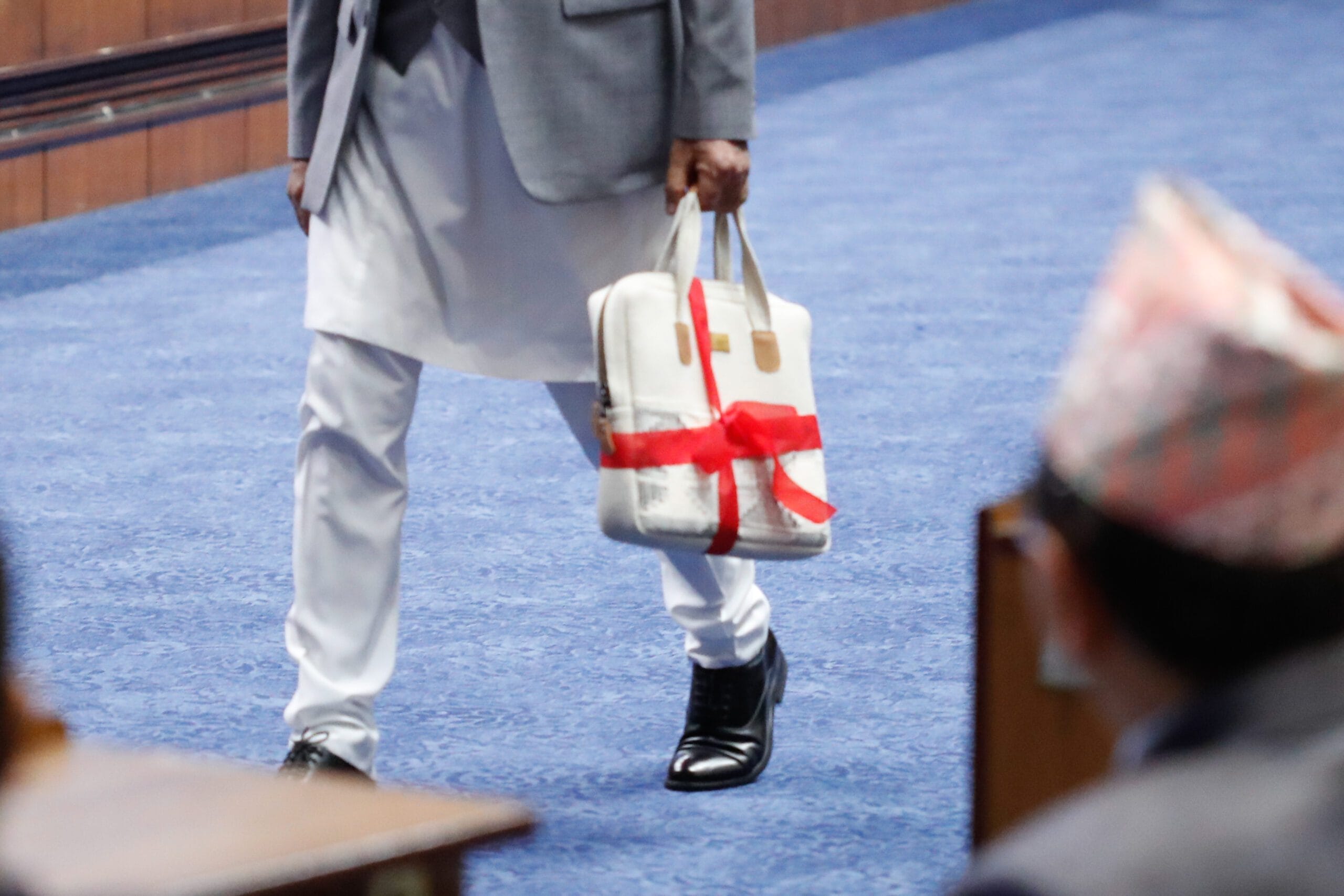 अर्को वर्षबाट ७० वर्षमा मात्रै वृद्धभत्ता पाइने