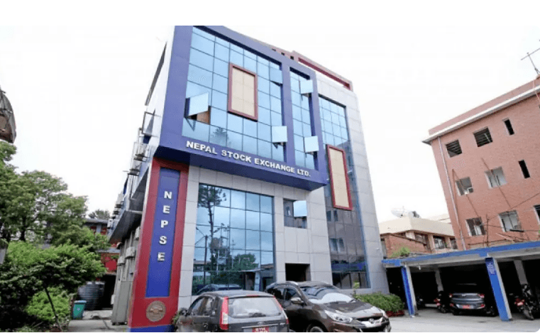 सार्वजनिक भयो शिवाकोटी प्रतिवेदन : नयाँ स्टकको लाइसेन्स तत्कालै दिन सु्झाव