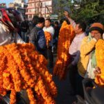 तस्बिरमा हेर्नुस् कालिमाटीमा फूलको व्यापार