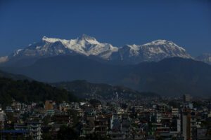 पोखरा शहरसँगै माछापुच्छ्रे र अन्नपूर्ण हिमालको सुन्दर दृश्य