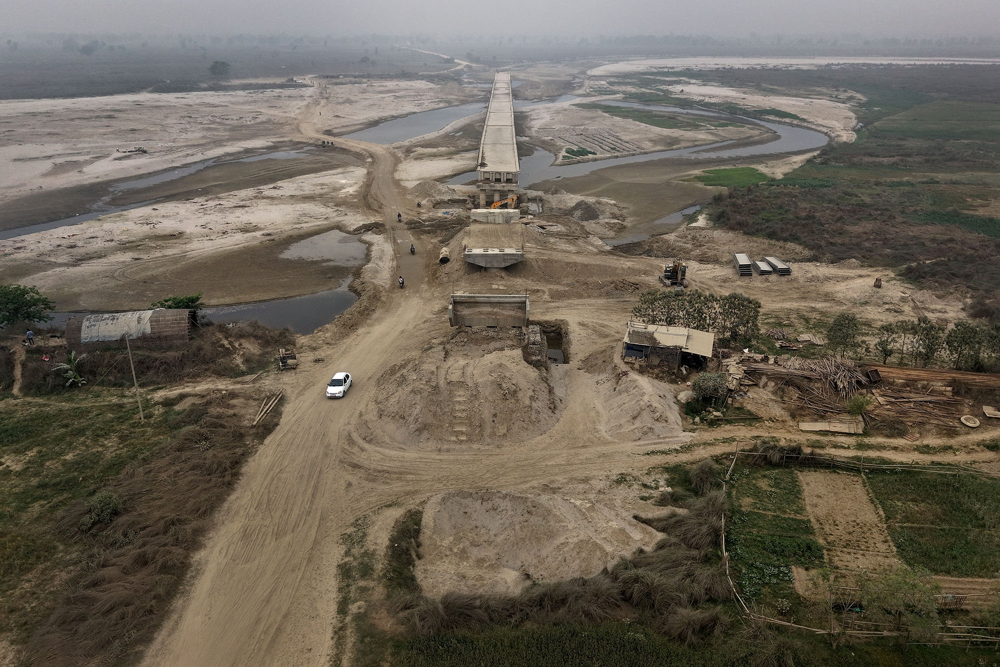 सधैं चुनाबी एजेन्डा बन्ने कमला पुल डेढ दशक बिती सक्दा पनि बनेन