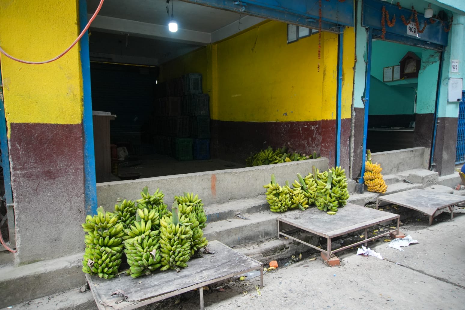 केरा नआउँदा कुलेश्वर फलफूल बजारका सटर बन्द