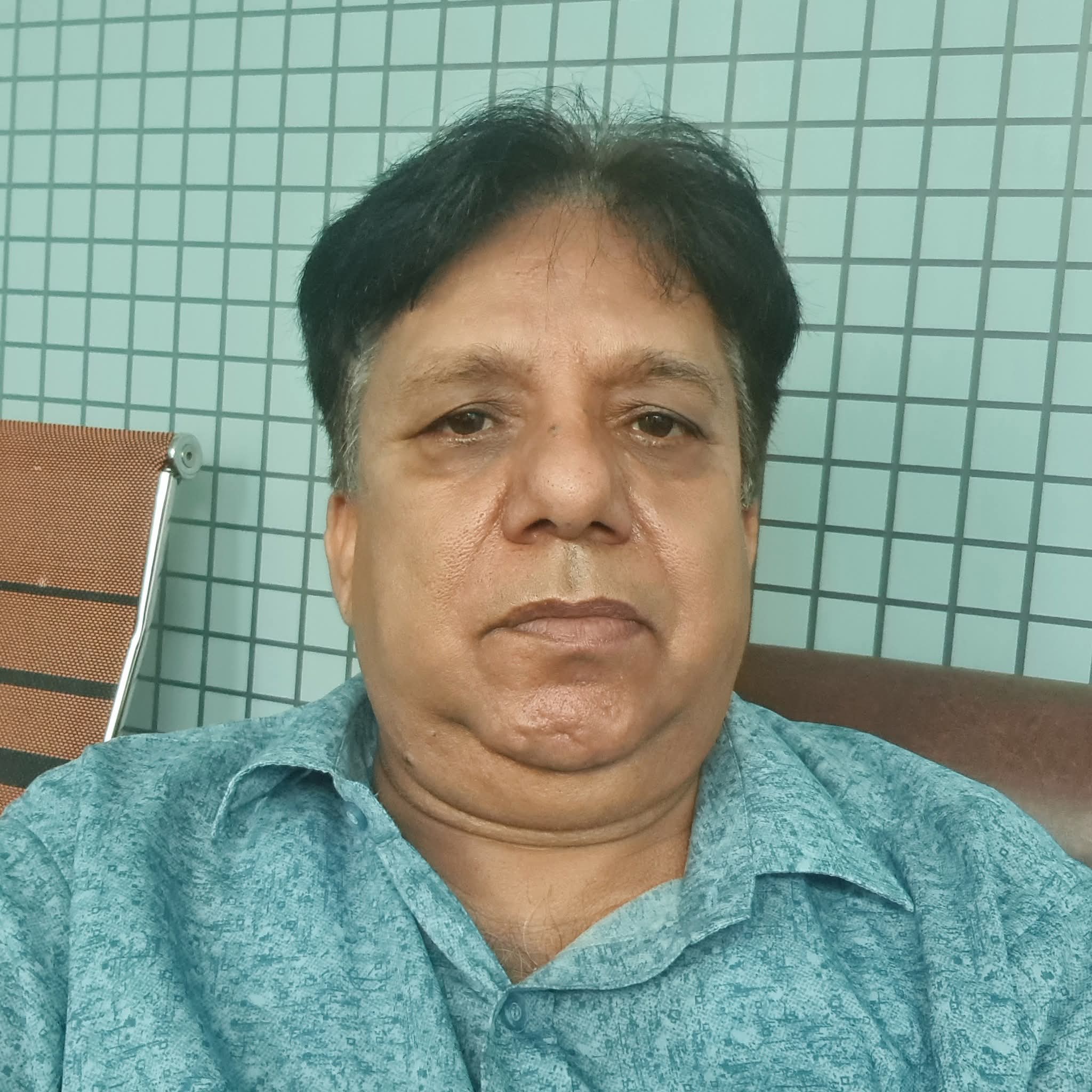 पूर्व विकास आयुक्त भाइकाजी तिवारीविरुद्ध १० करोड बढी भ्रष्टाचार गरेको भन्दै मुद्दा दायर