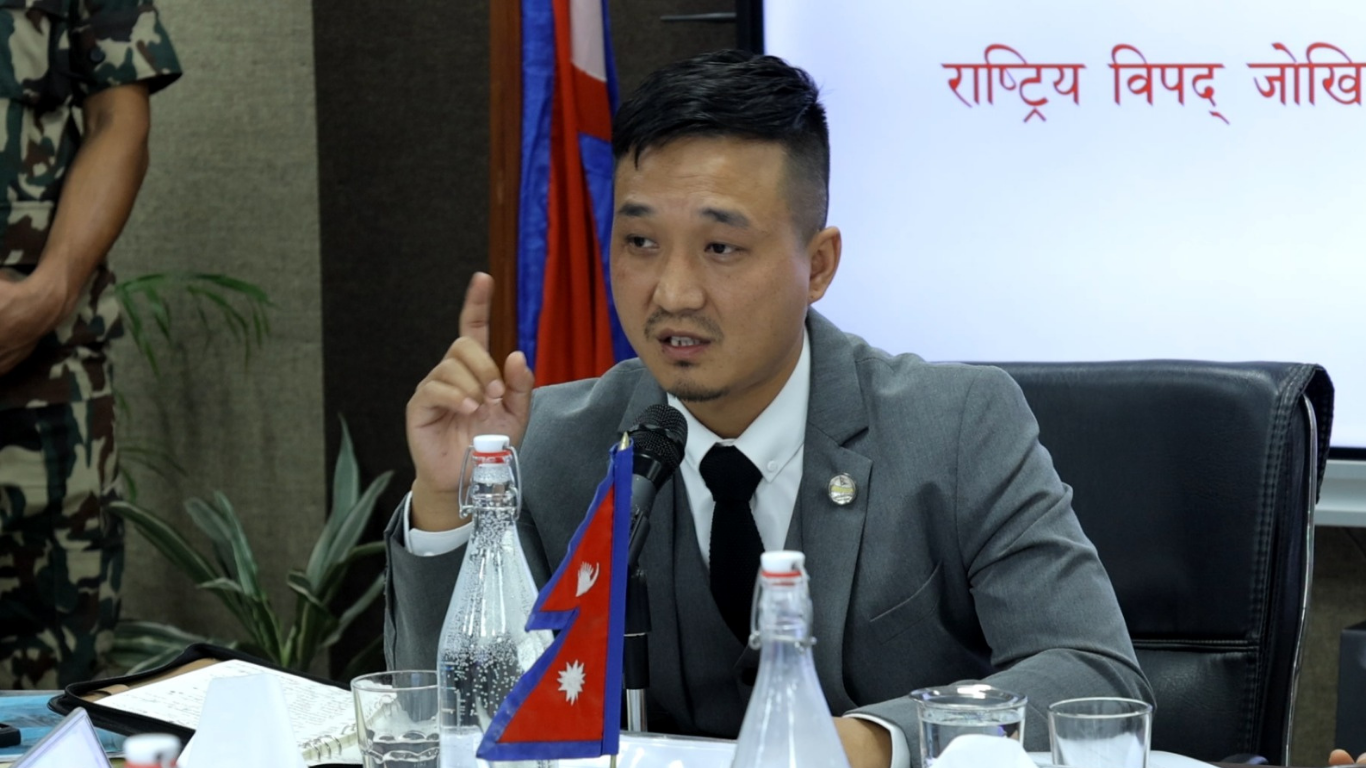 विपद् व्यवस्थापनमा पूर्वतयारीमा जोड, हेलिकप्टर दुरुपयोग रोक्न गृहमन्त्रीको निर्देशन