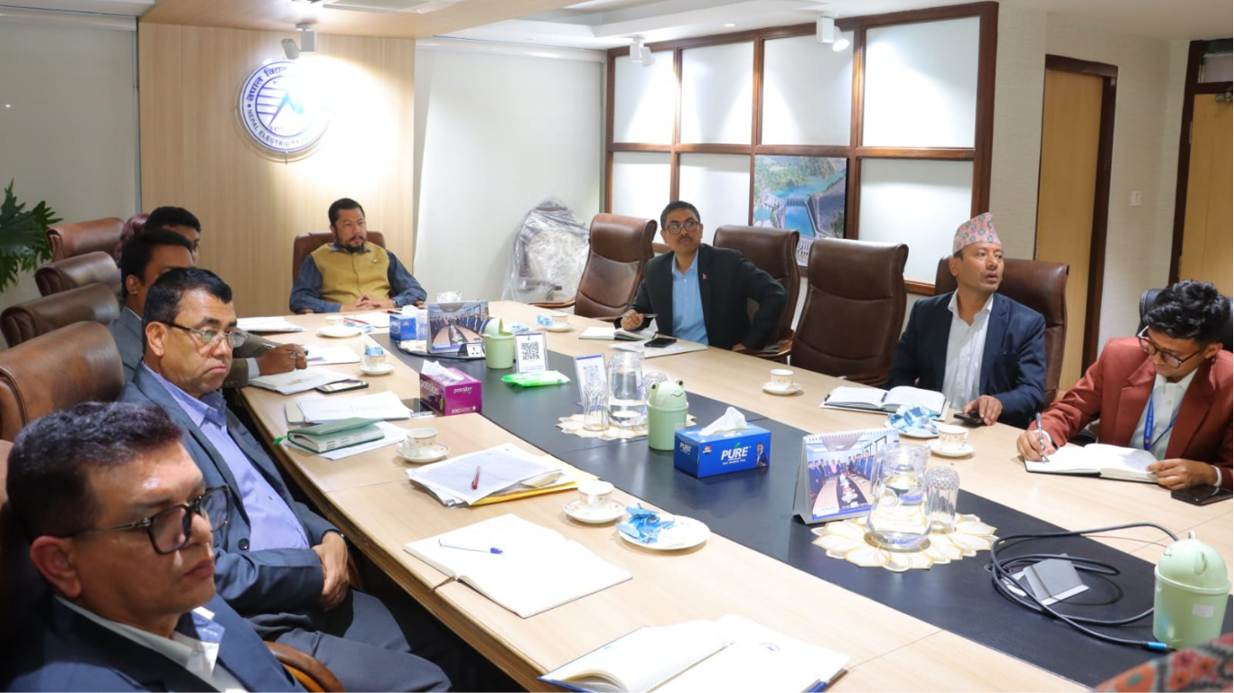 वितरण प्रणाली सुधार र ग्राहक सेवालाई प्राथमिकता दिन ऊर्जा मन्त्रीको निर्देशन